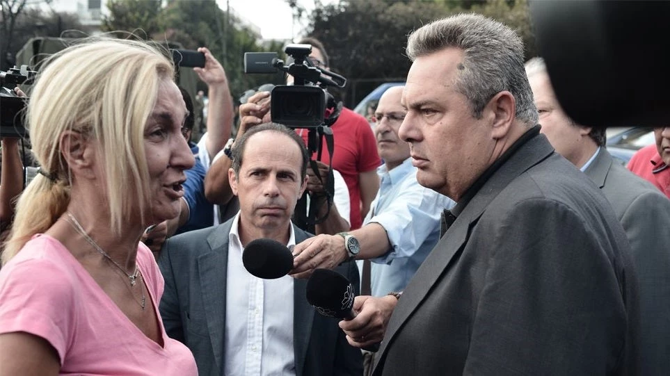 Οργή λαού! – Τα «άκουσε» ο Καμμένος: «Μας αφήσατε να καούμε!» – «Γιατί κλείσατε τη Μαραθώνος;» – Θράσος του ΥΠΑΜ σε πληγέντα: «Mόνο ο Πορτοσάλτε και εσύ τα λέτε αυτά!»